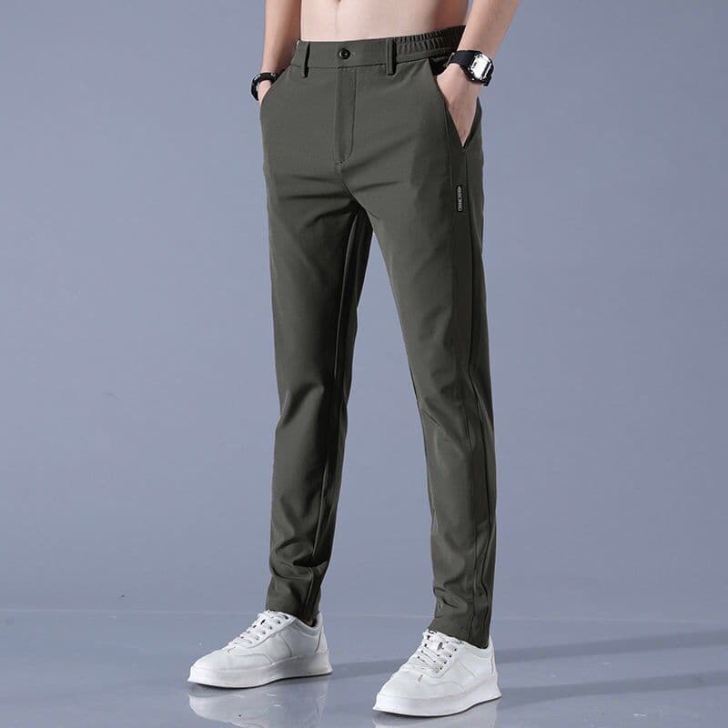 30代メンズファッション スリムフィット ストレッチパンツ