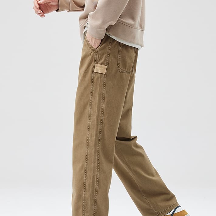 30代メンズファッション くつろぎリラックスストレートデニム