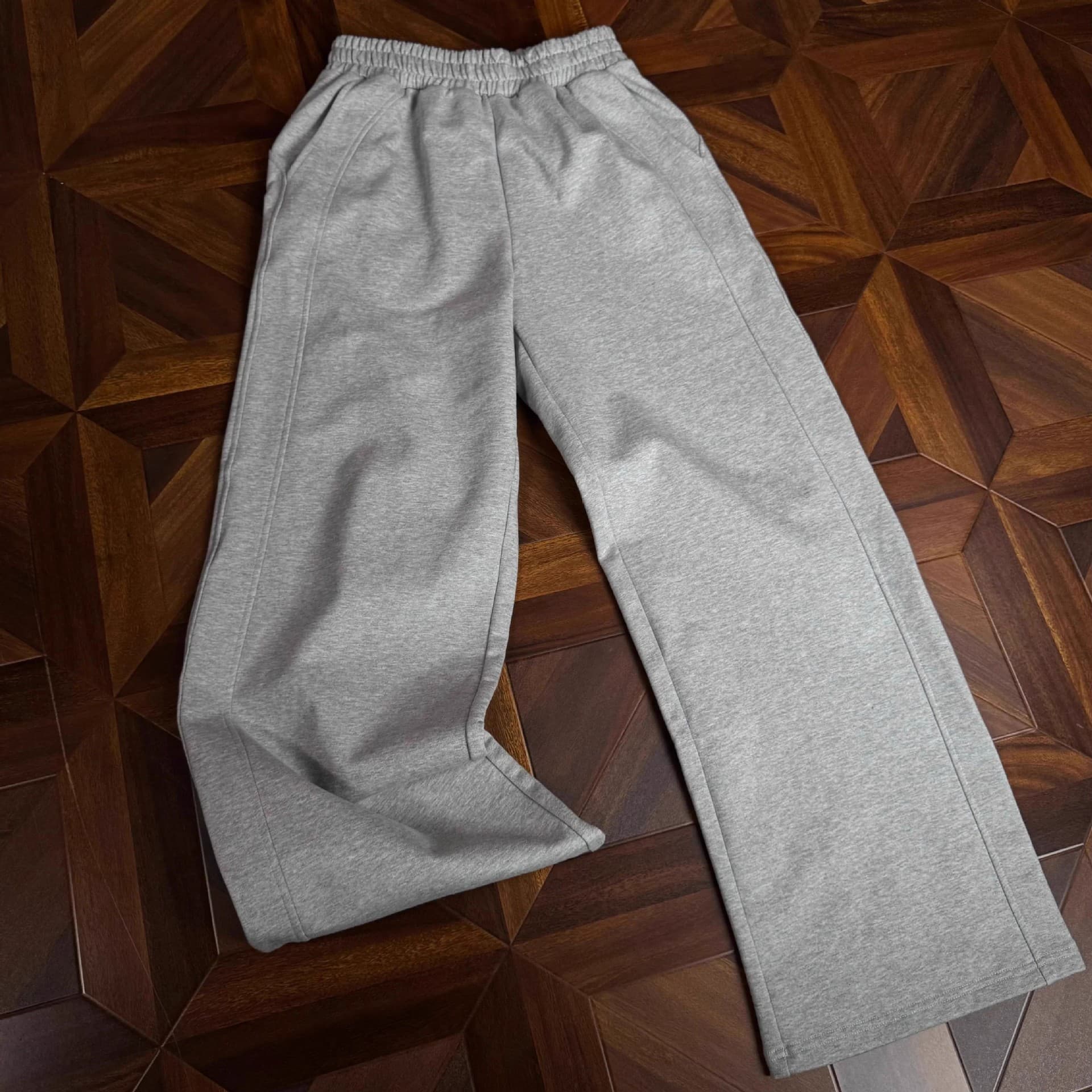 30代メンズファッション スタンダードストレートパンツ