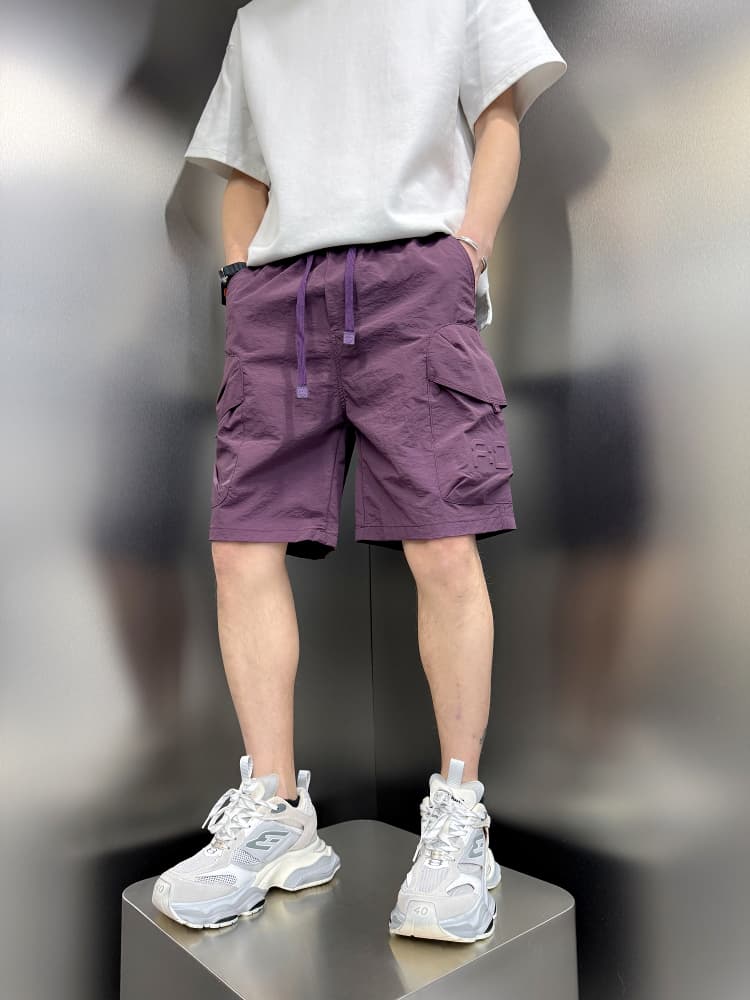 30代メンズファッション ポケット付きドローコードショートパンツ