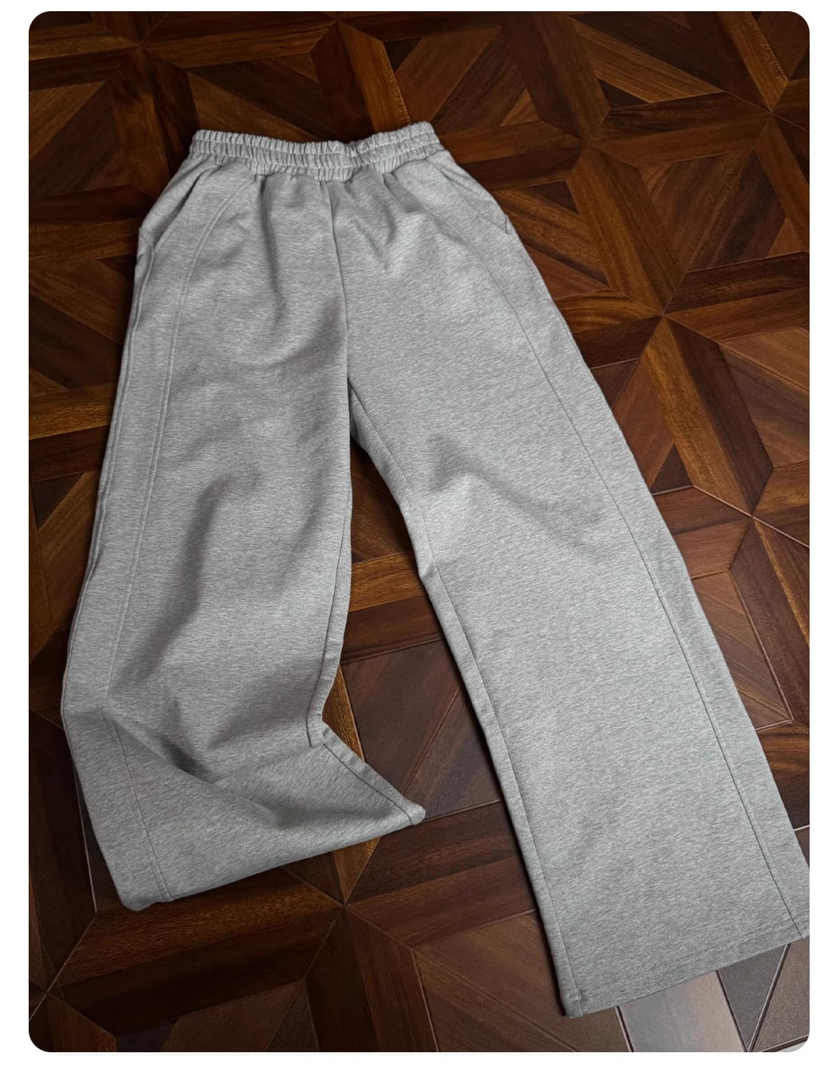 30代メンズファッション スタンダードストレートパンツ