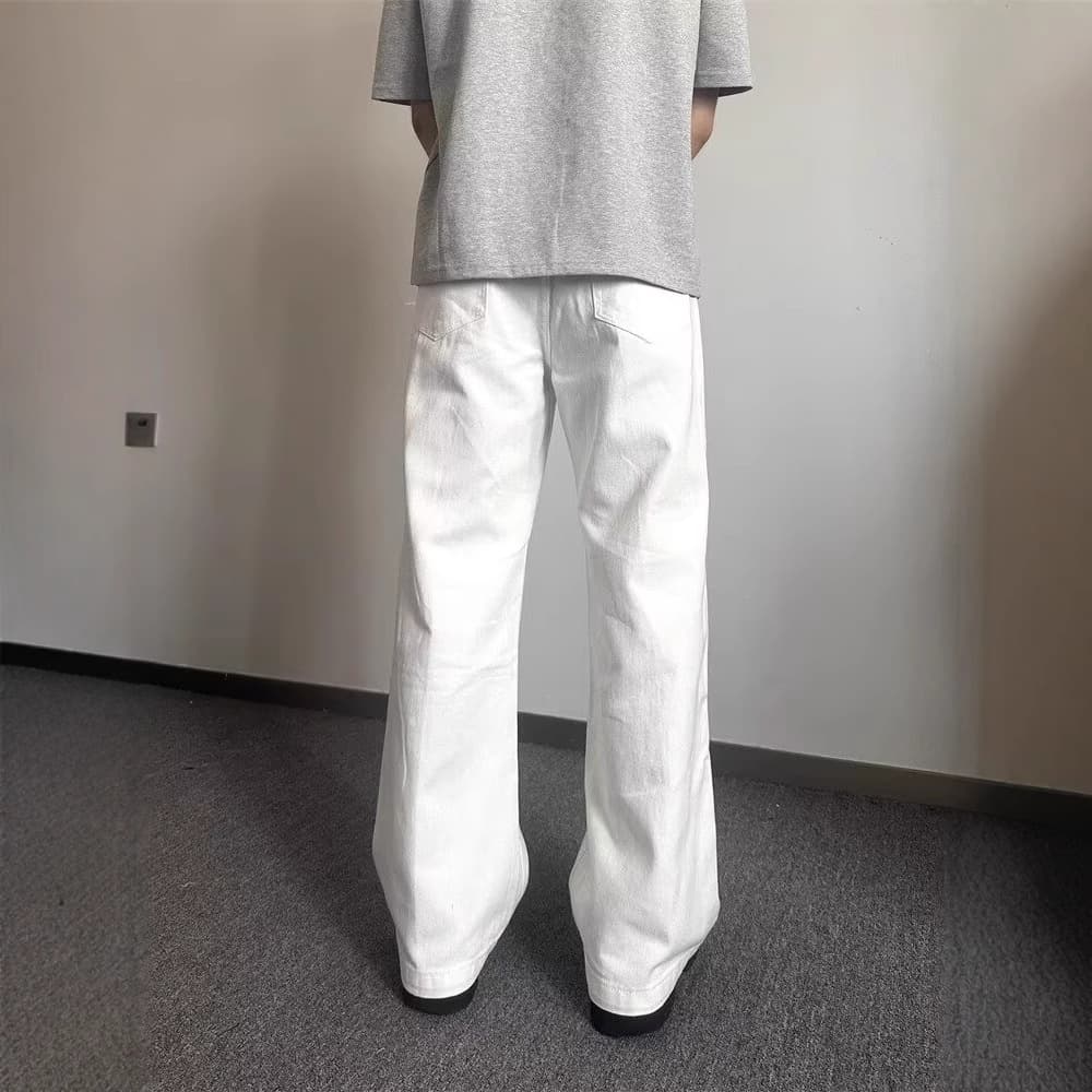 30代メンズファッション ルーズシルエットストレートデニム