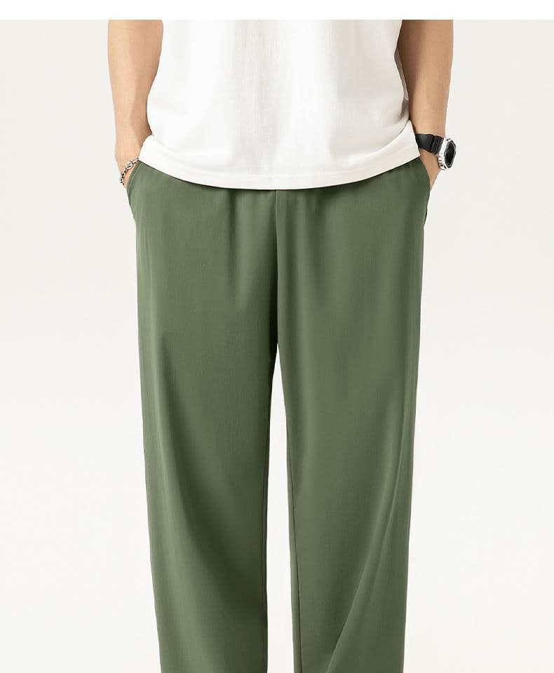 30代メンズファッション さらり軽やかドレープパンツ