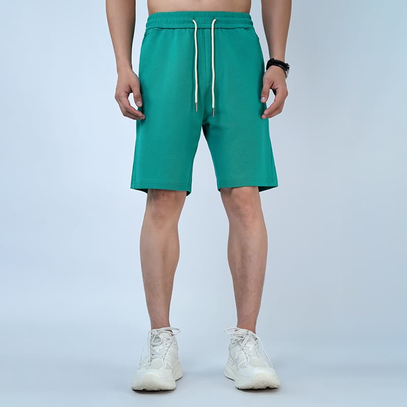 30代メンズファッション リラックス素材 ドローコードショートパンツ