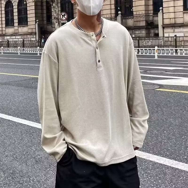 30代メンズファッション スナップボタン付きデザインニットセーター