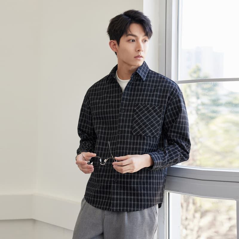 30代メンズファッション ベーシックチェック柄オーバーシャツ