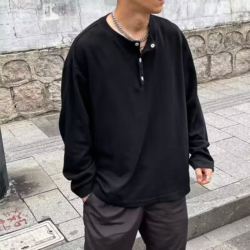 30代メンズファッション スナップボタン付きデザインニットセーター