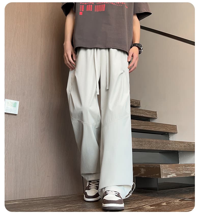 30代メンズファッション 立体裁断ワイドパンツ