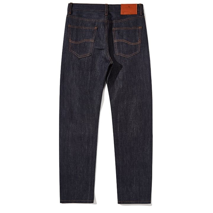 30代メンズファッション すっきりシルエットデニム