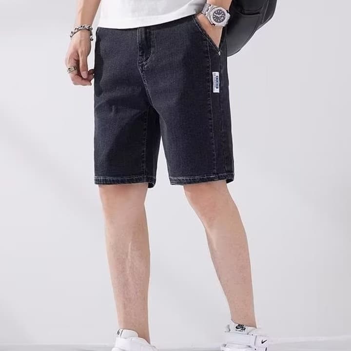 30代メンズファッション シンプルストレートデニムショーツ