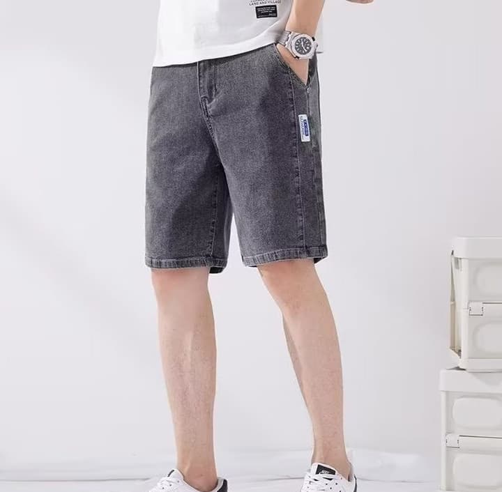 30代メンズファッション シンプルストレートデニムショーツ