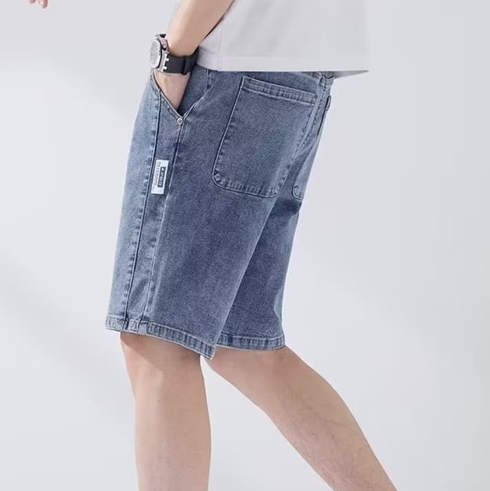 30代メンズファッション シンプルストレートデニムショーツ