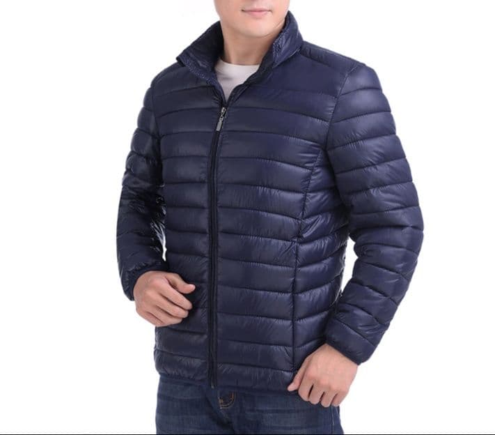 30代メンズファッション 軽量中綿入りスタンドジャケット