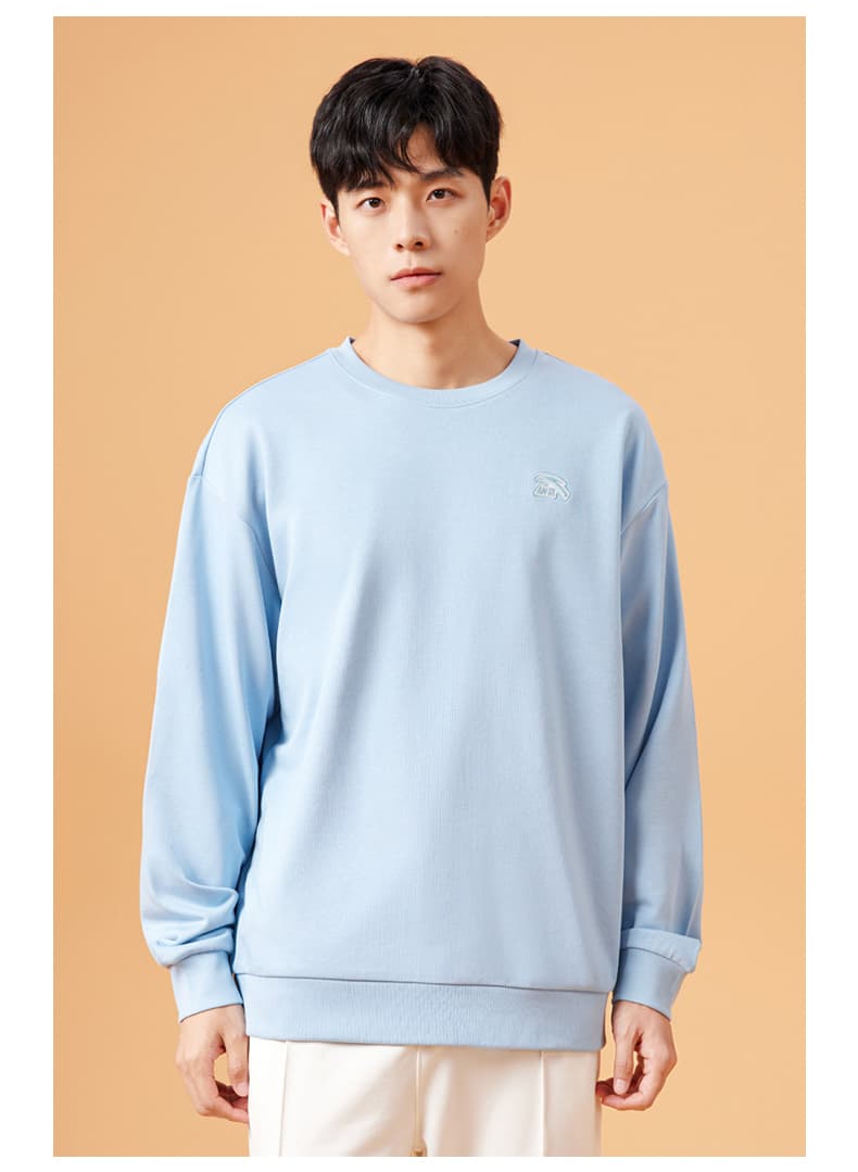 30代メンズファッション シンプルベーシックスウェット