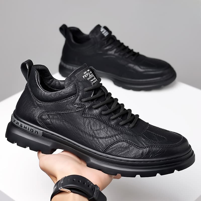 30代メンズファッション クラシカルレザースニーカー