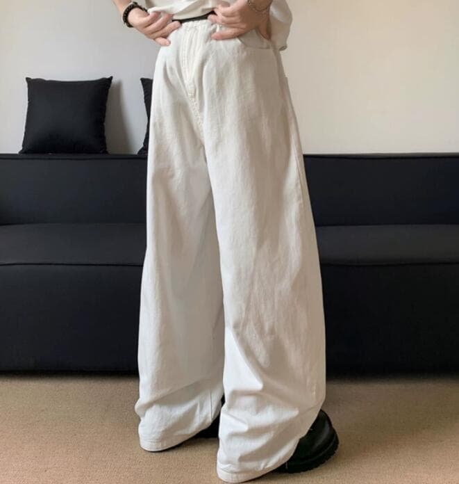 30代メンズファッション 刺繍デザイン ワイドデニムパンツ