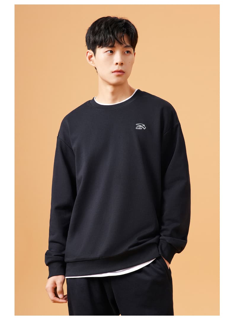 30代メンズファッション シンプルベーシックスウェット