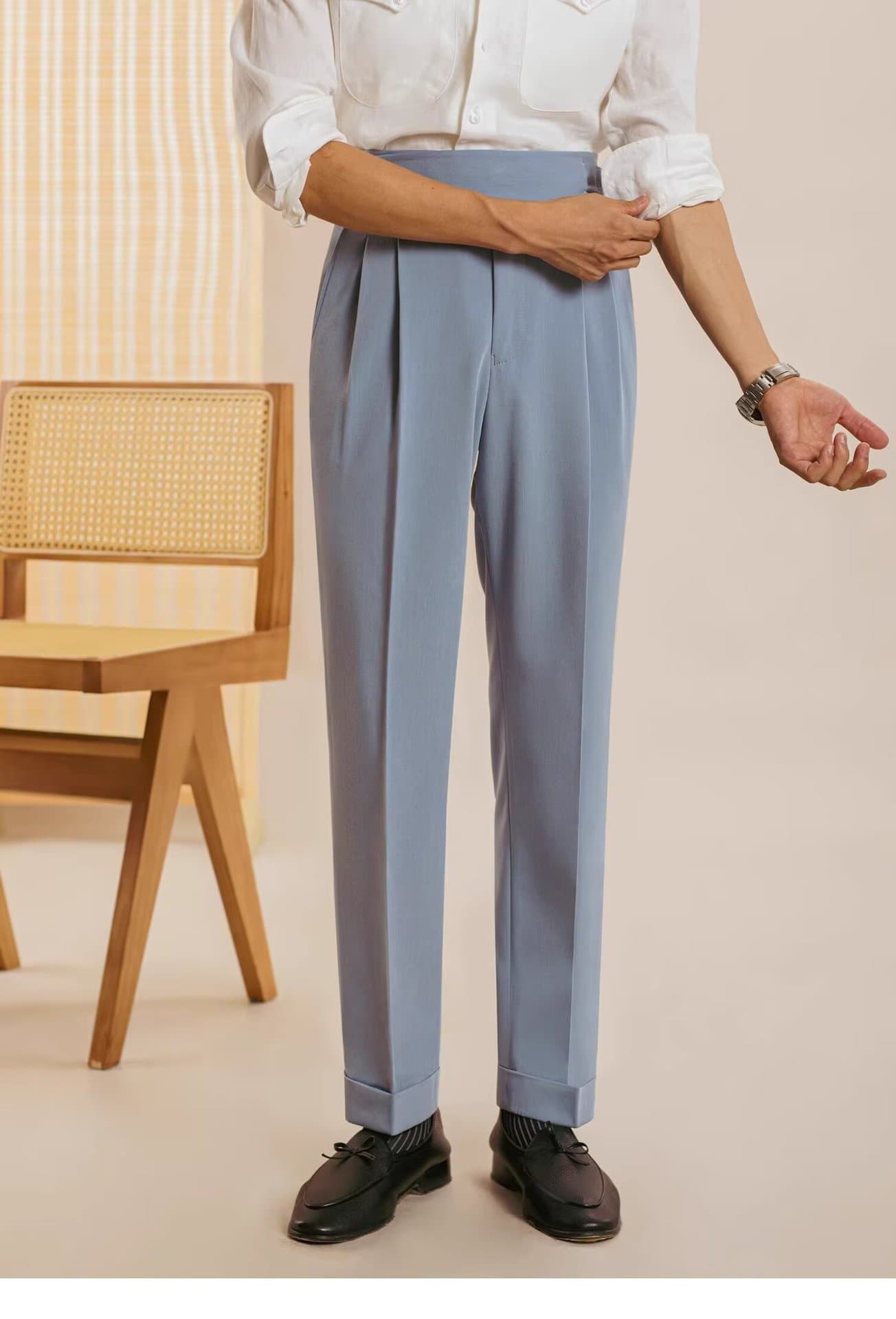 30代メンズファッション タック入りスラックスパンツ