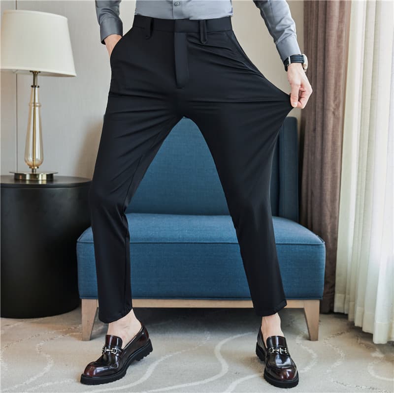 30代メンズファッション ストレッチスリムフィットスラックス