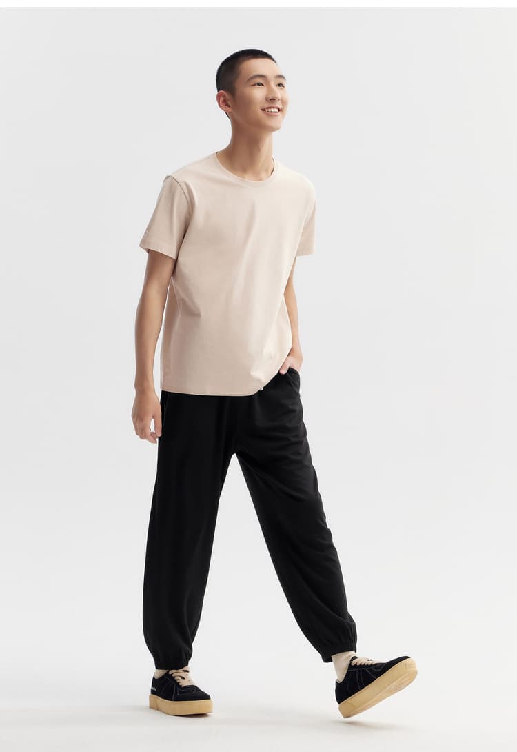 30代メンズファッション ボトムス ゆったりシルエット裾絞りパンツ