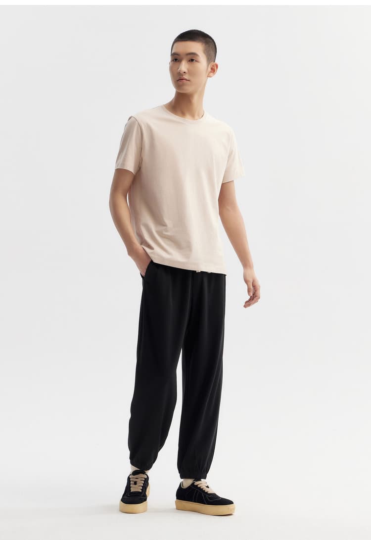 30代メンズファッション ボトムス ゆったりシルエット裾絞りパンツ
