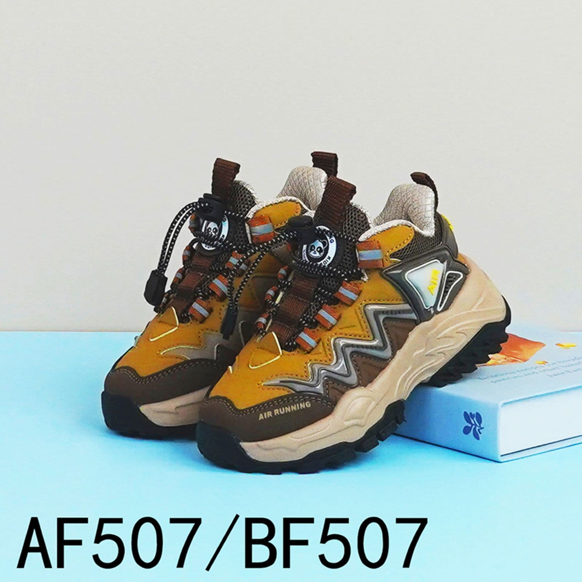 30代メンズファッション アウトドアハイブリッドスニーカー