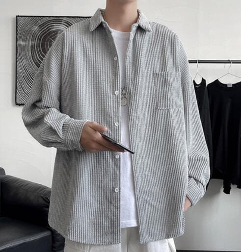 30代メンズファッション 30代向け白ストライプシャツ長袖コーデュロイ風