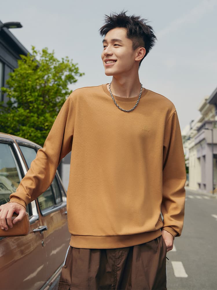 30代メンズファッション シンプルクルーネックスウェット