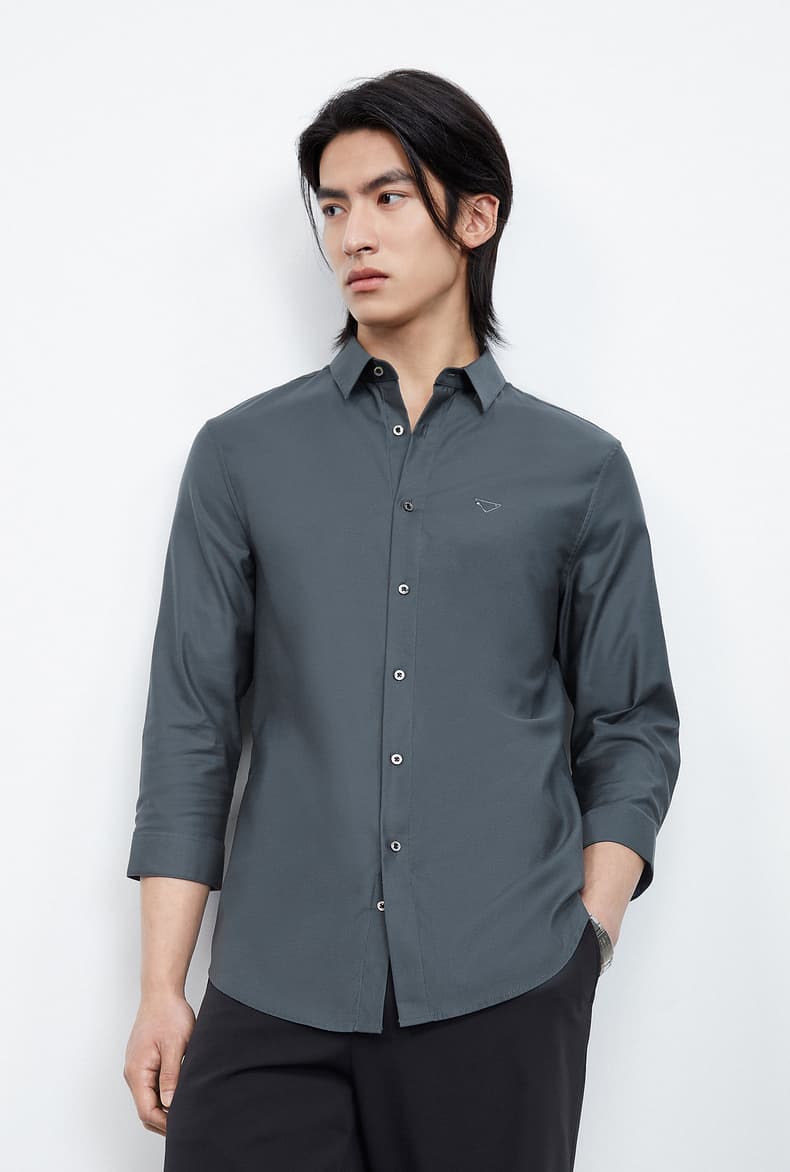 30代メンズファッション 洗練シルエット 七分袖シャツ