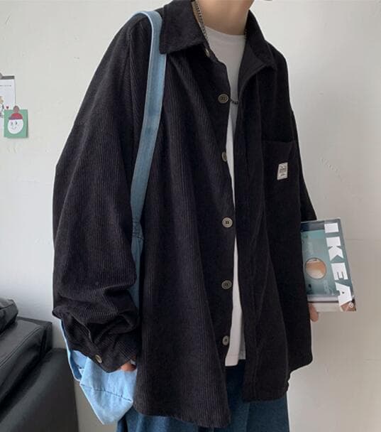 30代メンズファッション 秋冬コーデュロイ長袖シャツ オリーブ色カジュアル