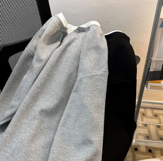 30代メンズファッション 長袖重ね着風シンプルトップス