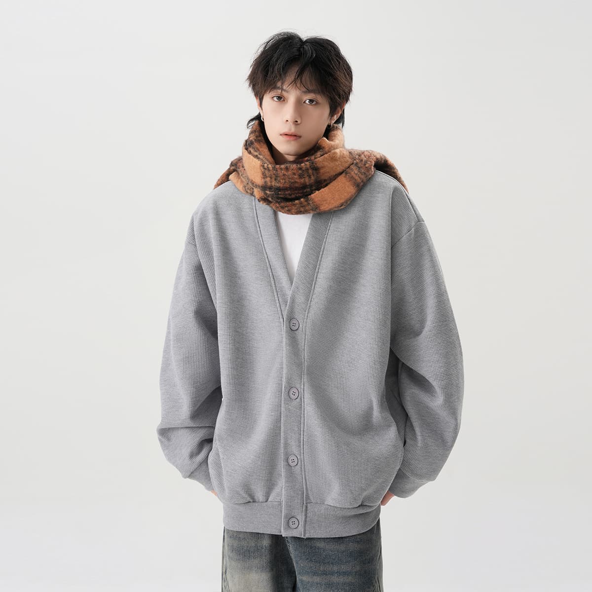 30代メンズファッション ゆったりリブ編みベーシックカーディガン